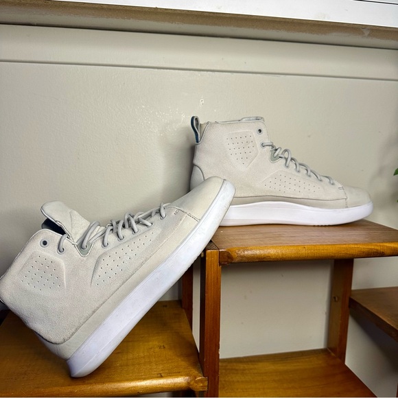 💥LAST CHANCE💥Suede Under Armour UAS Club Mid Leather Sneaker, Size 10.5 Boot - Picture 3 of 15